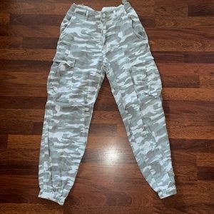 Fashion Nova | Camo pants